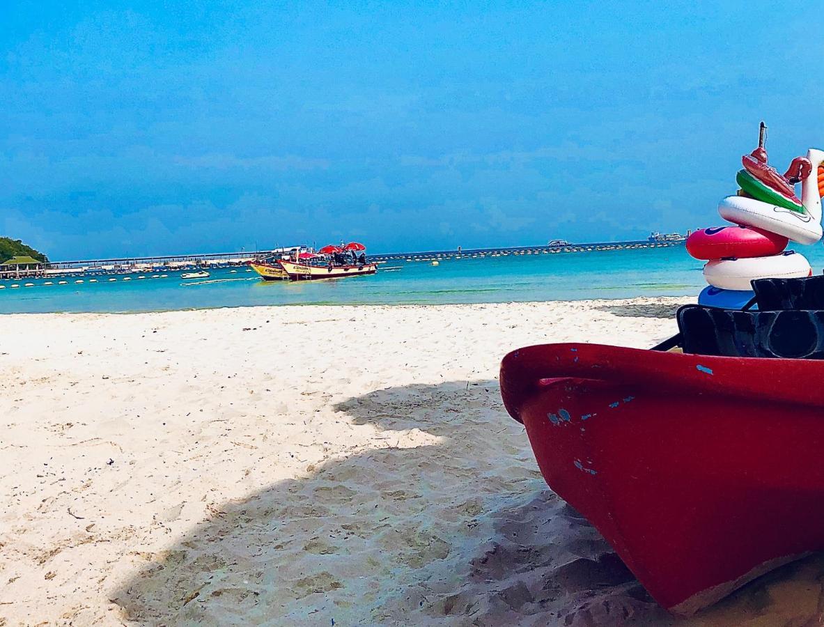 Koh Larn White House Hotel Buitenkant foto