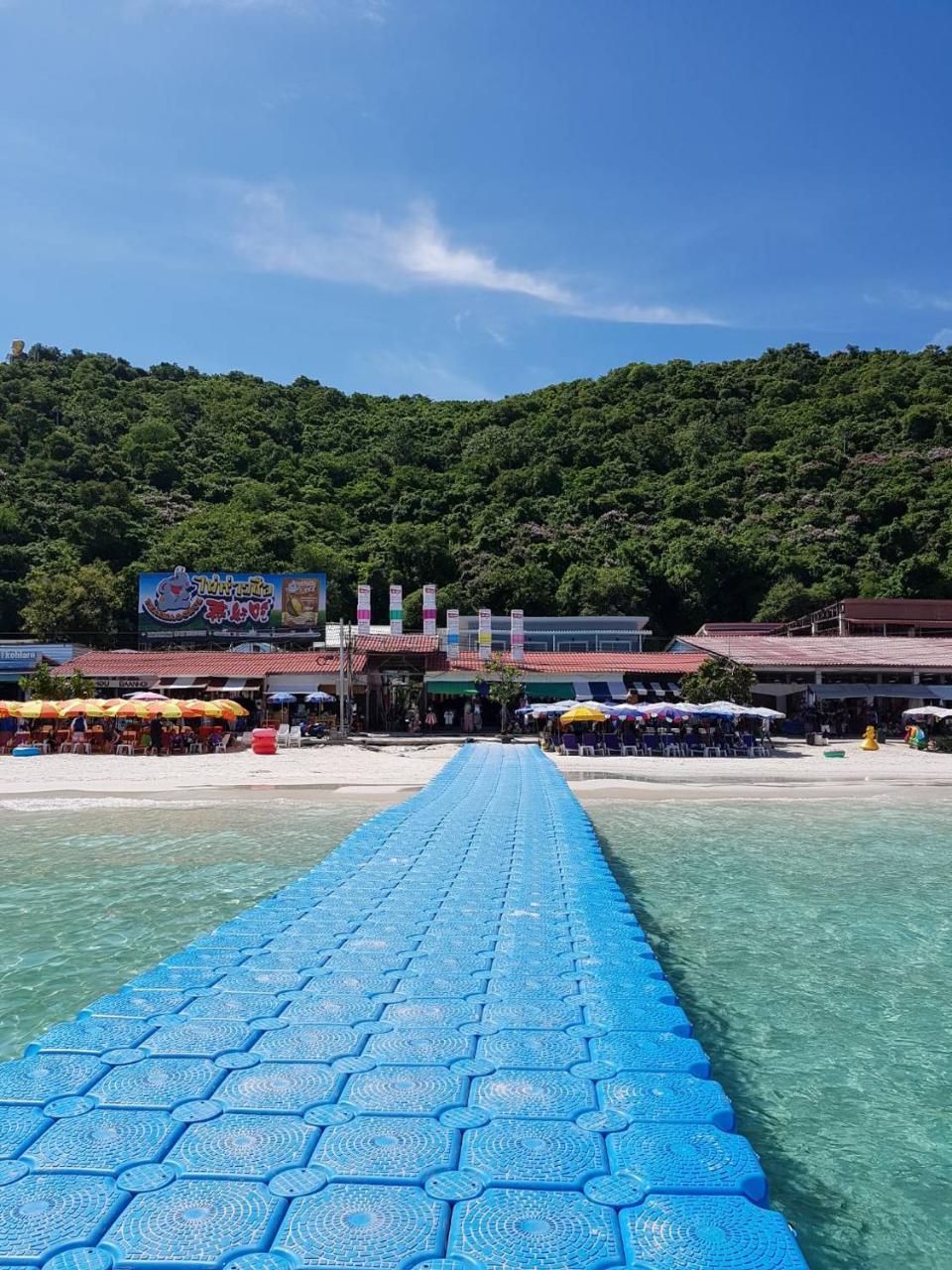 Koh Larn White House Hotel Buitenkant foto
